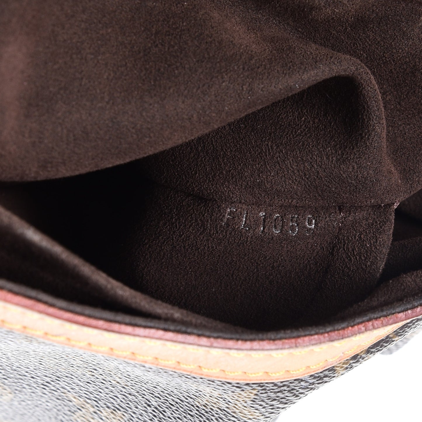 Monogram Kalahari PM