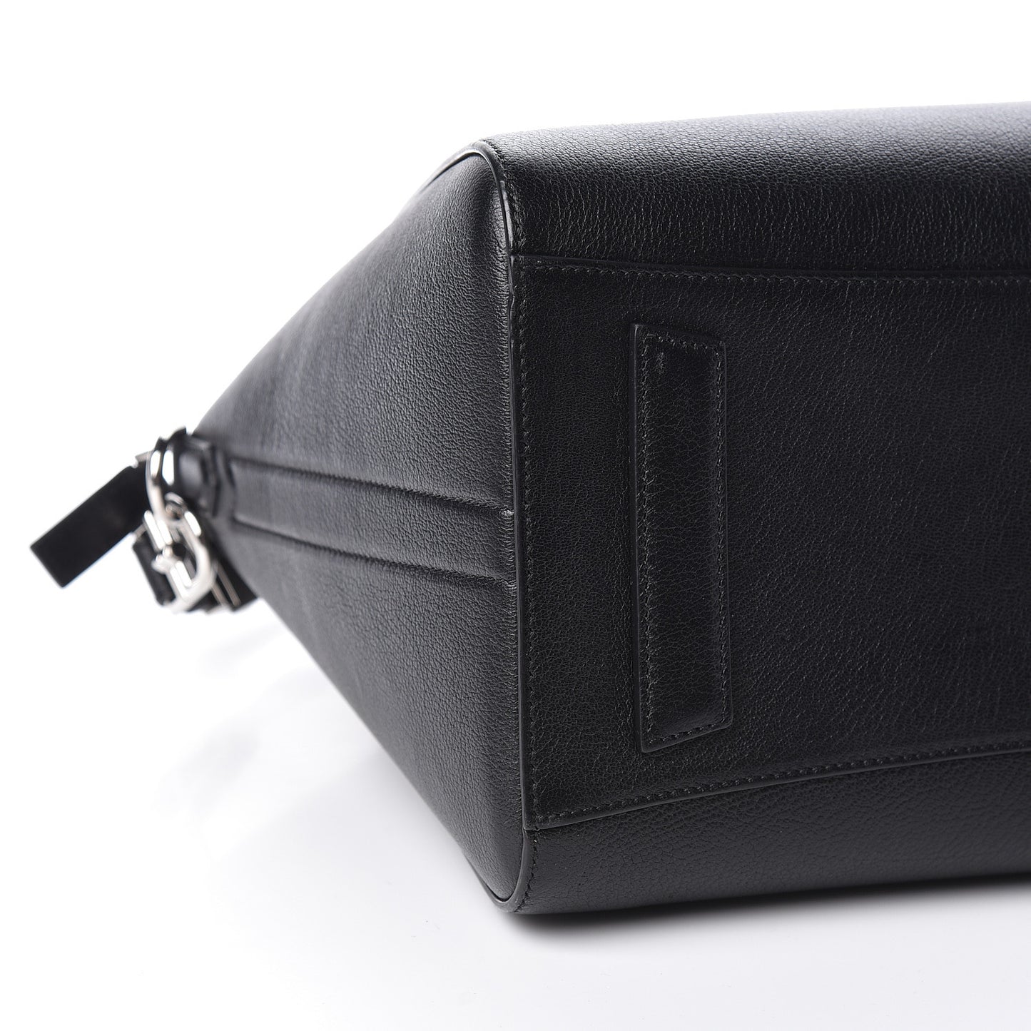 Sugar Goatskin Medium Antigona Black
