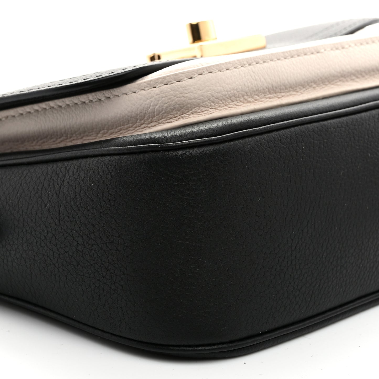 Grained Calfskin Lockme Tender Black