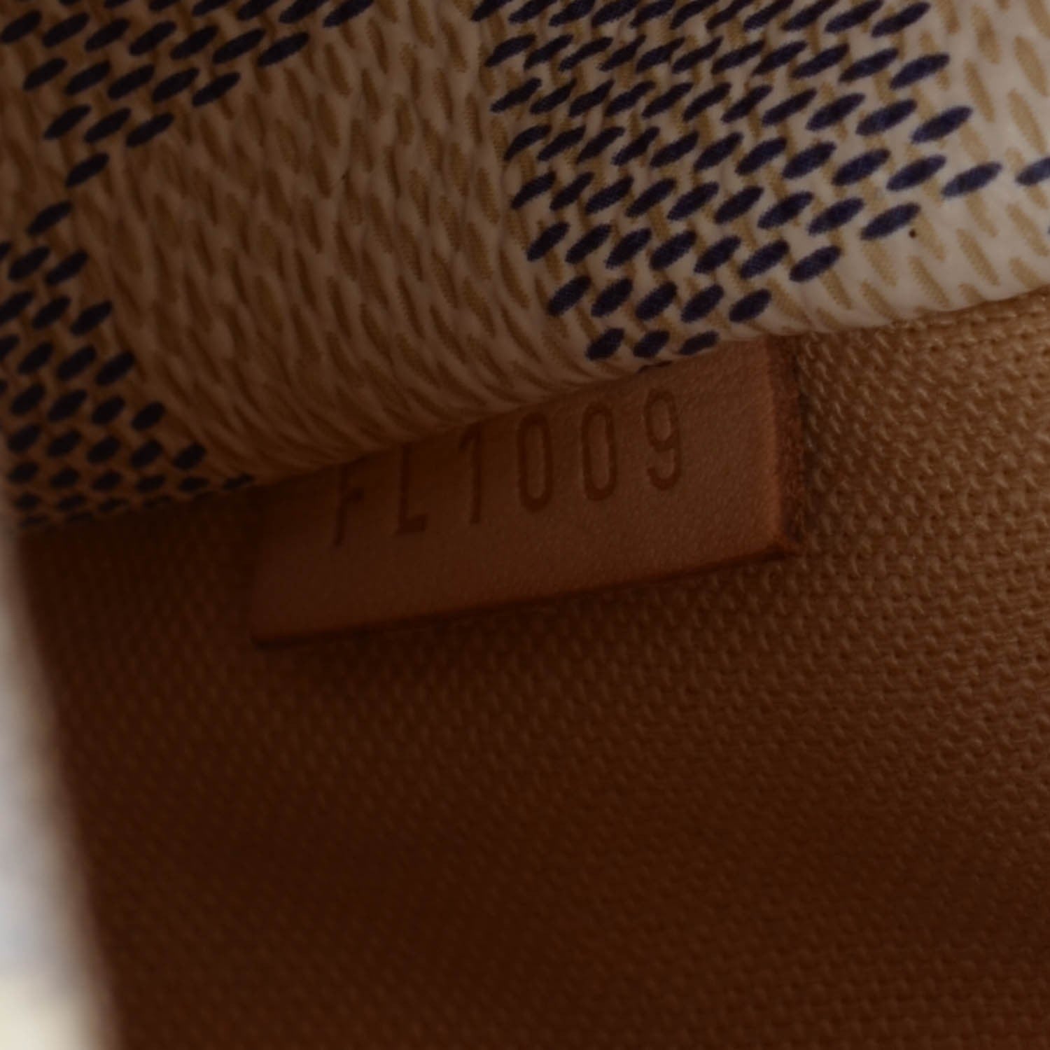 Louis Vuitton Damier Azur Totally PM 7 of 7
