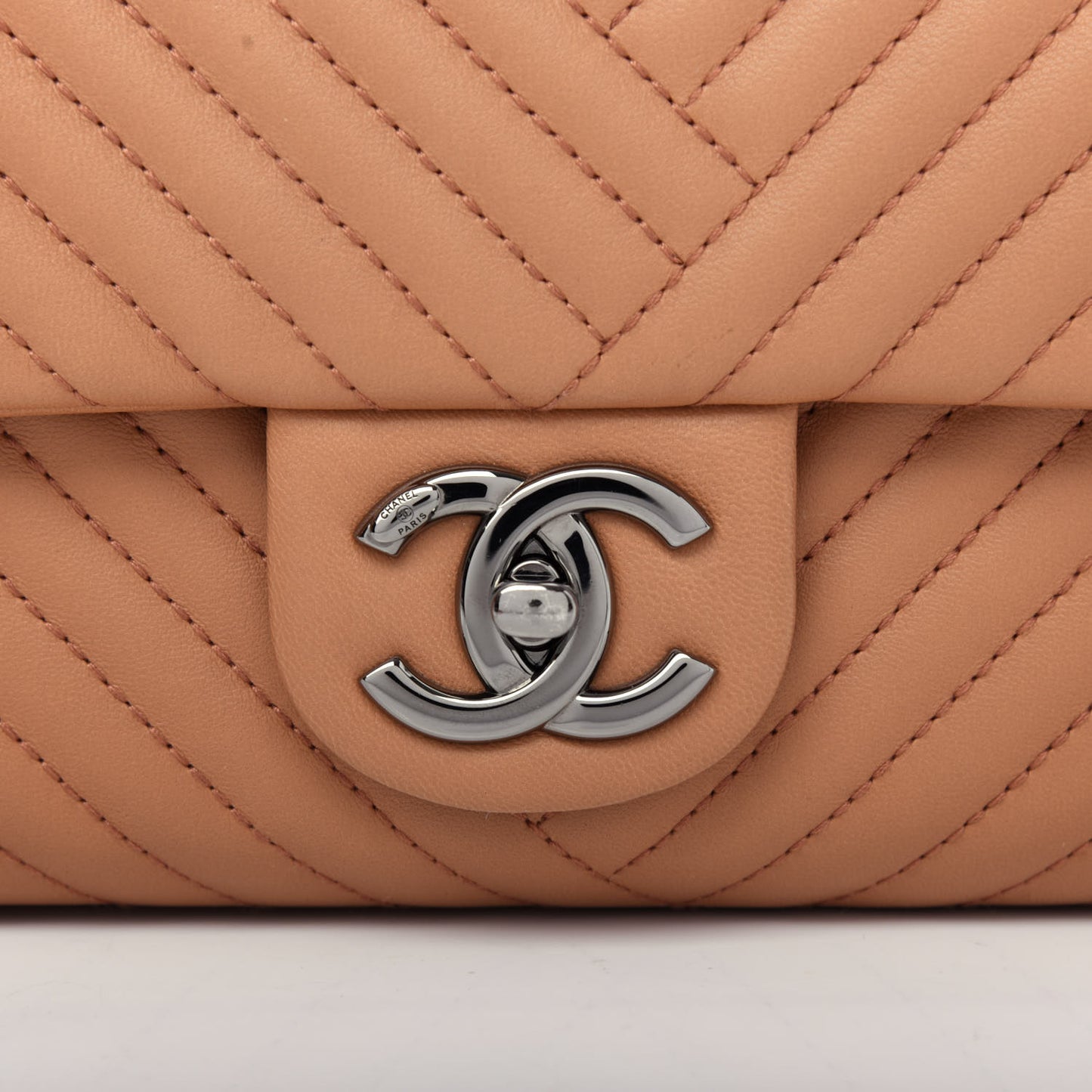 Lambskin Quilted Large CC Crossing Flap Camel