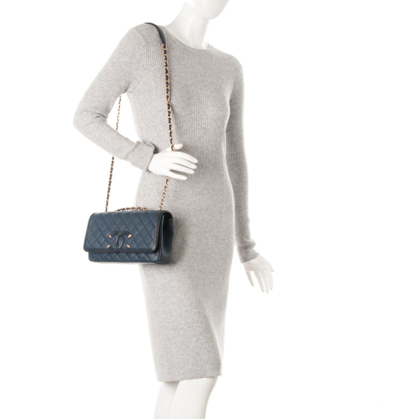 Caviar Quilted Medium CC Filigree Flap Navy