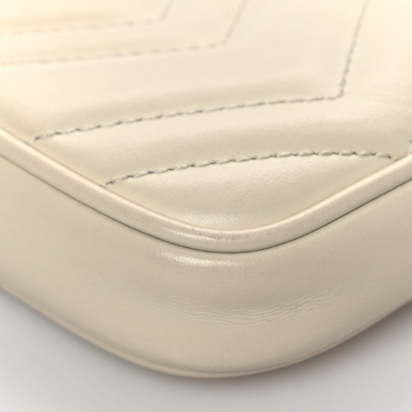 Calfskin Matelasse Mini GG Marmont Chain Crossbody Bag White