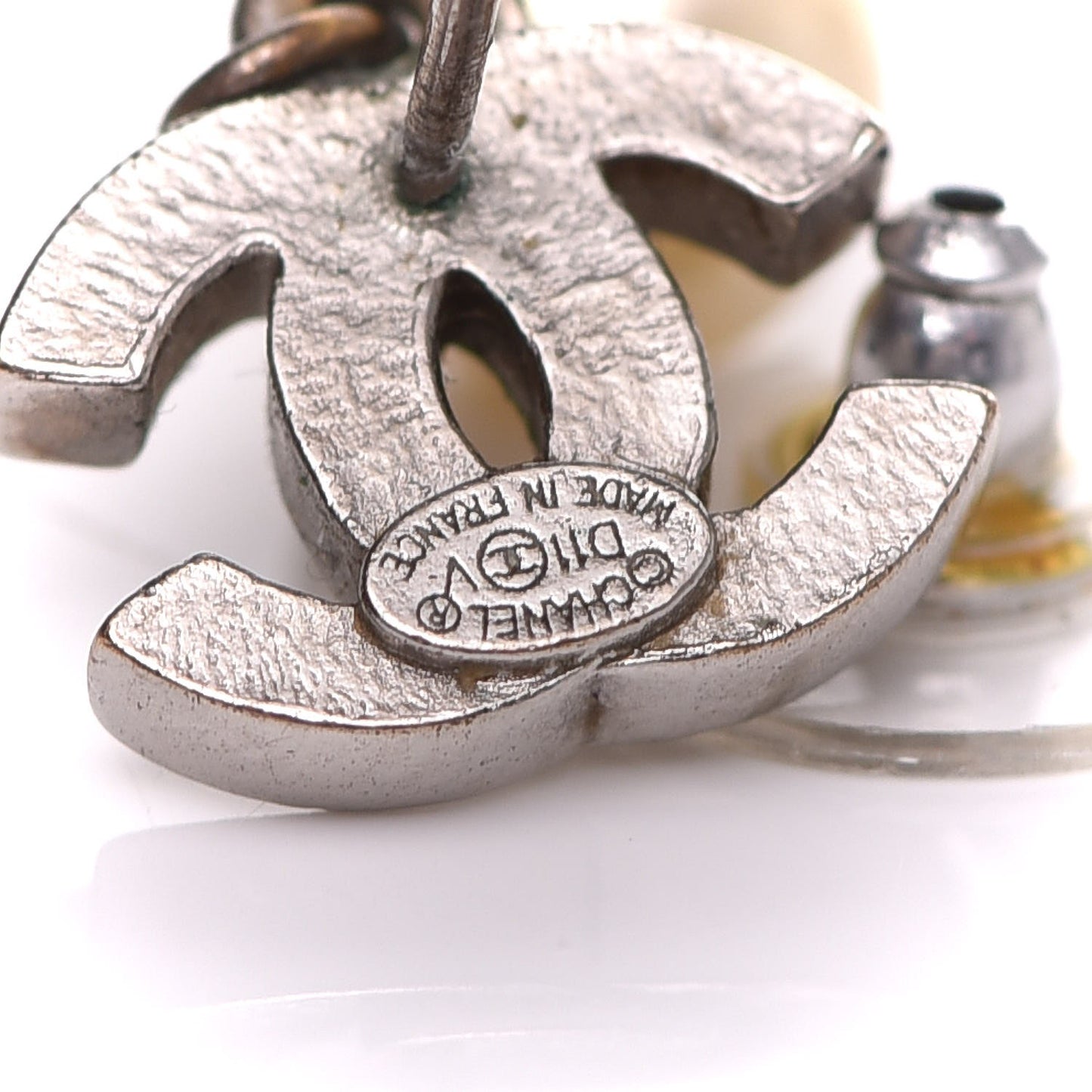 Pearl Quilted CC Drop Earrings Silver