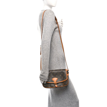Louis Vuitton Monogram Sologne 2 of 9