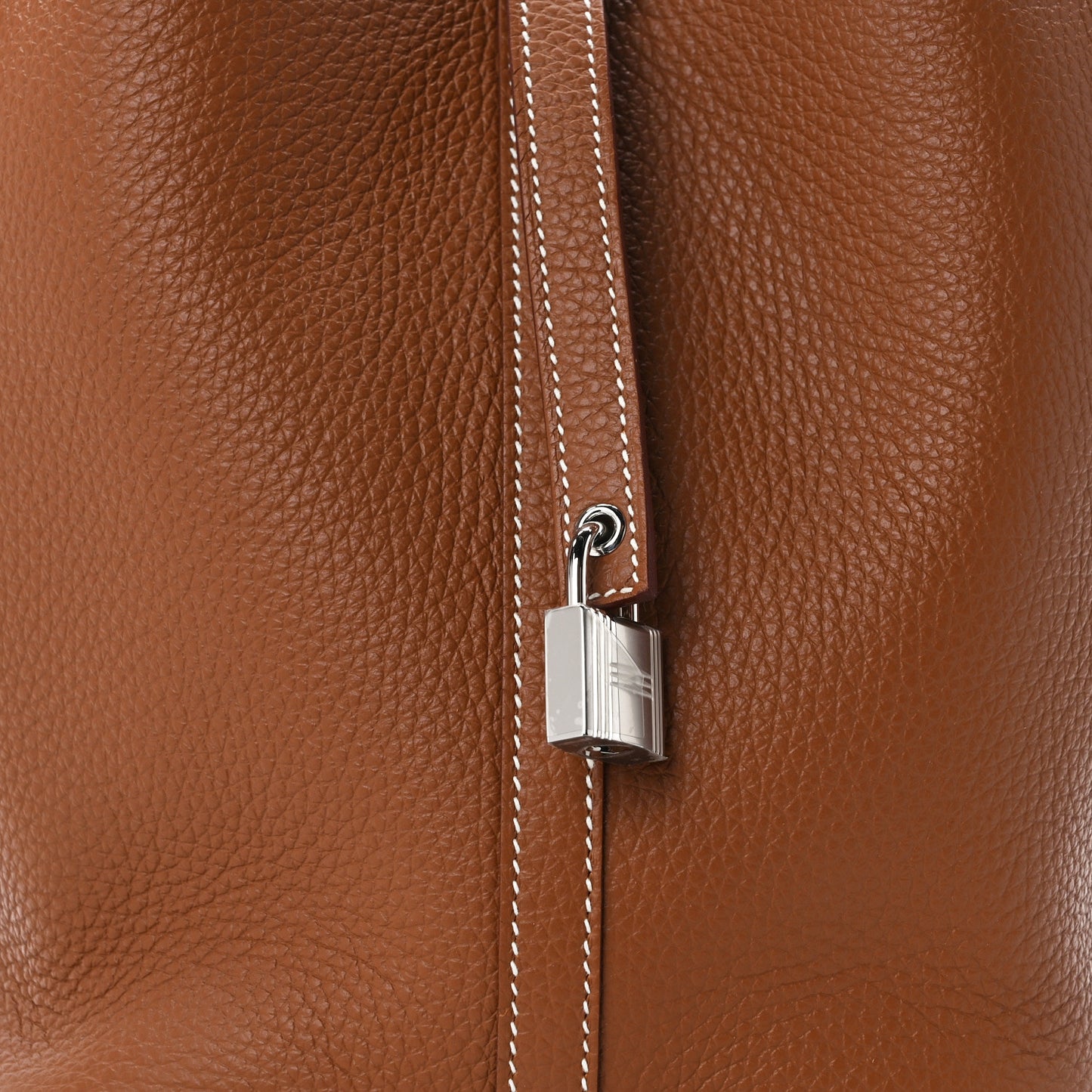 Taurillon Clemence Picotin Lock 22 MM Gold