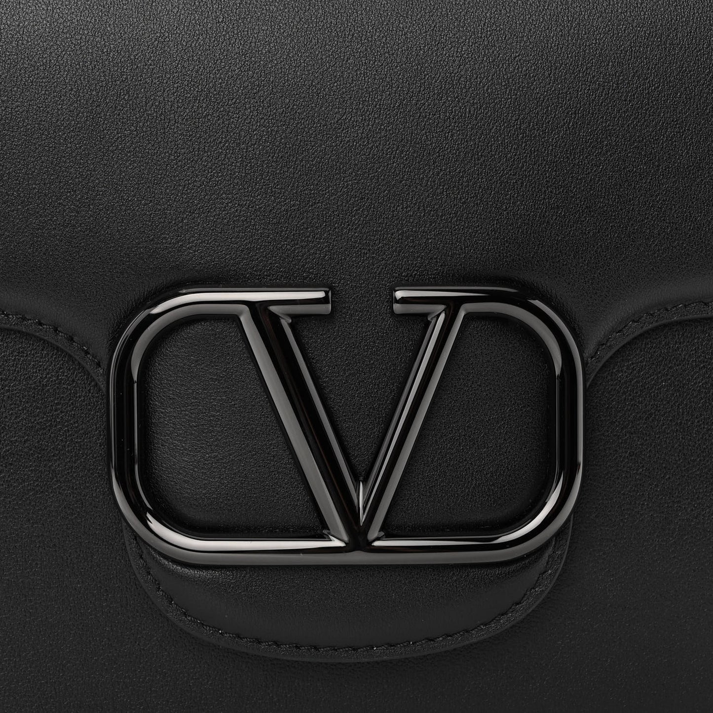 Calfskin Monochrome VLogo Loco Flap Shoulder Bag Black