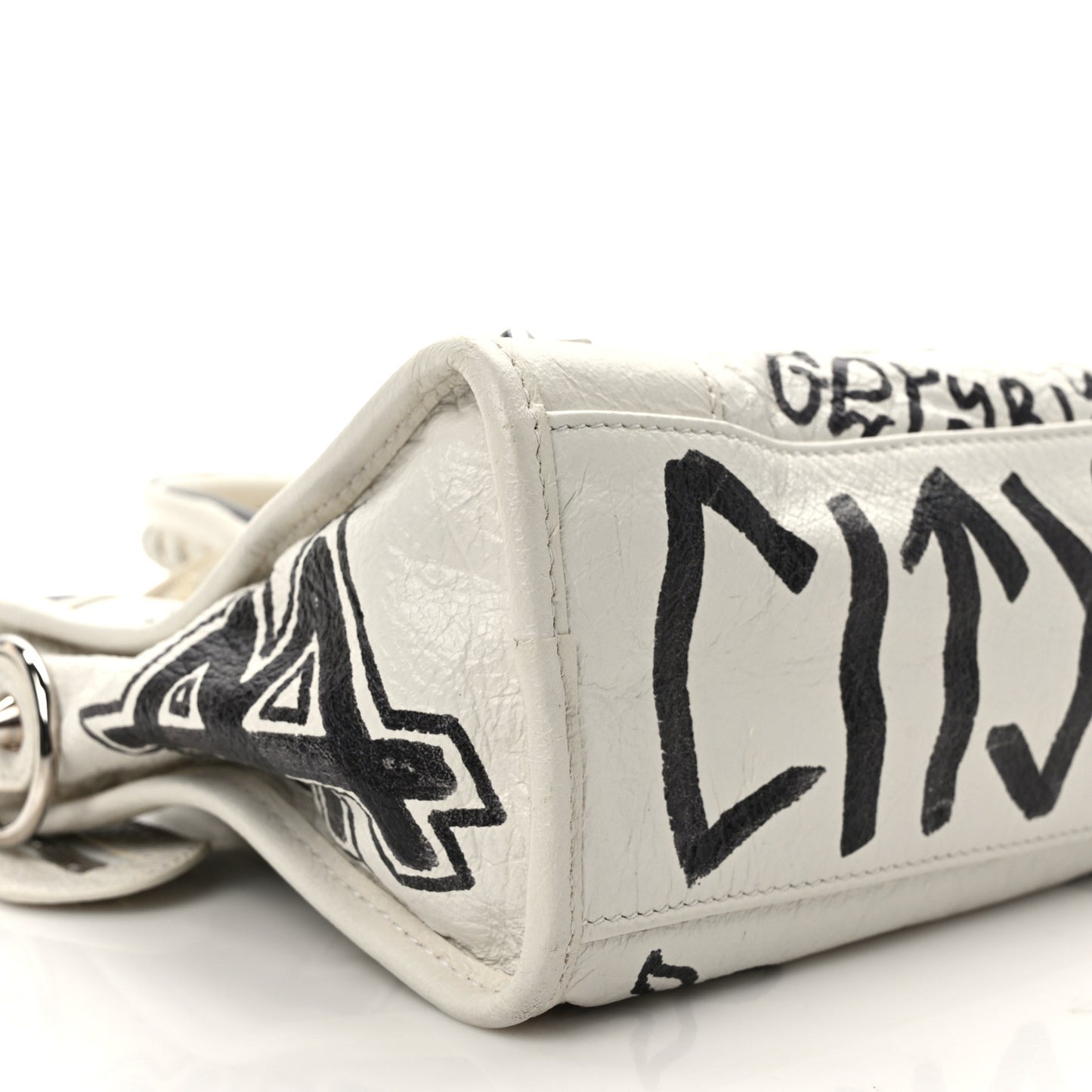 Agneau Graffiti All Over Classic Silver Hardware S City White Black