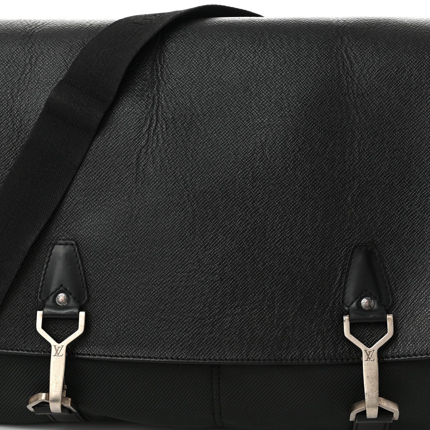 Louis Vuitton Taiga Dersou Messenger Bag Ardoise 7 of 14