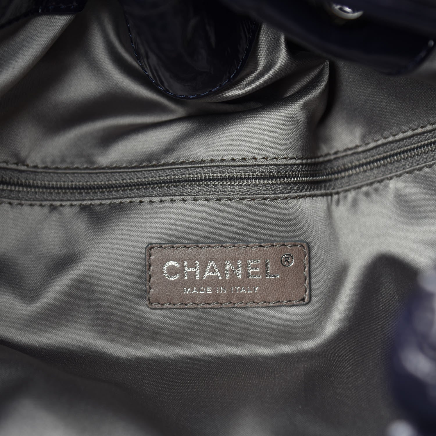 Chanel Vinyl Rock In Moscow Cabas Tote Navy 8 of 10