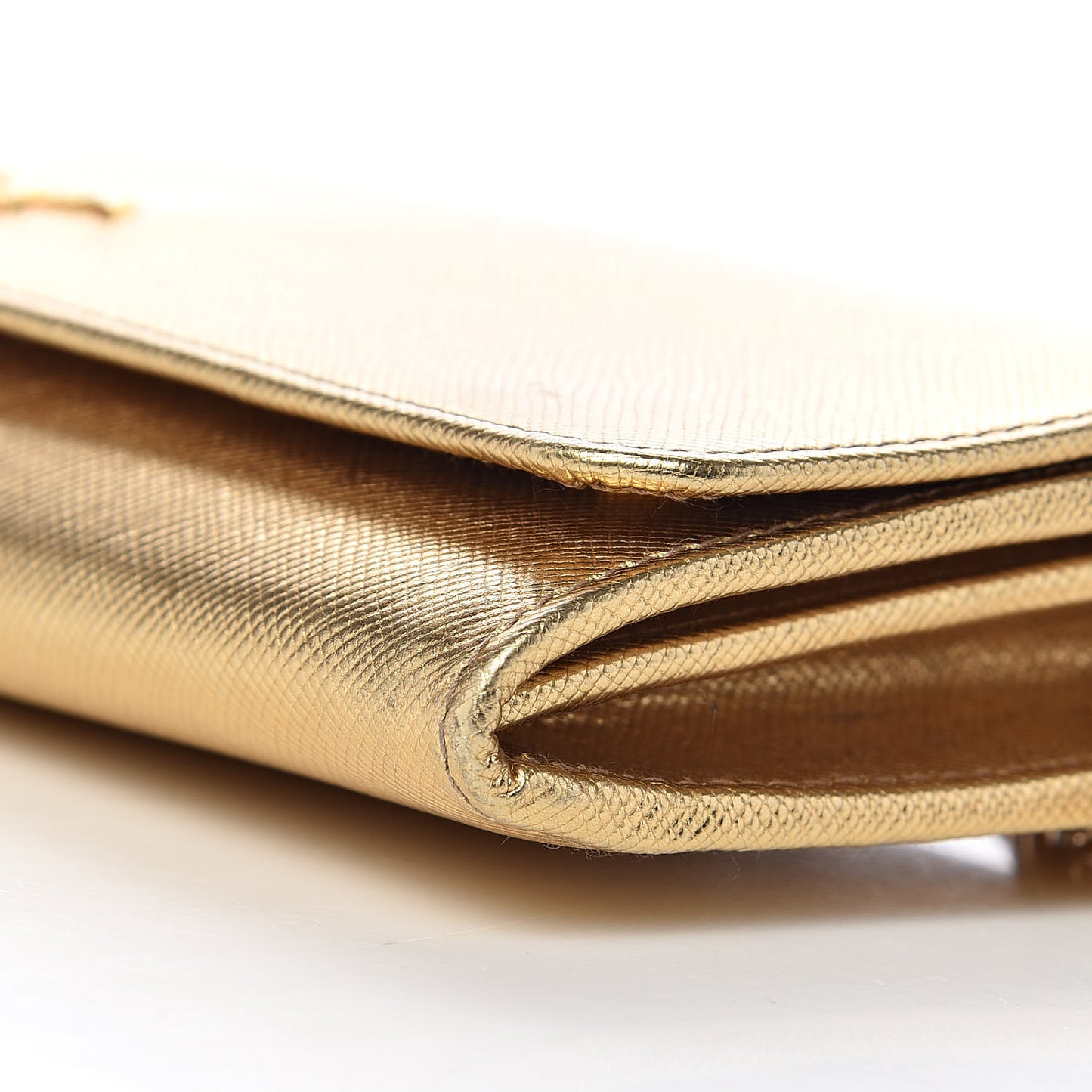 Saffiano Metal Oro Chain Wallet Platino