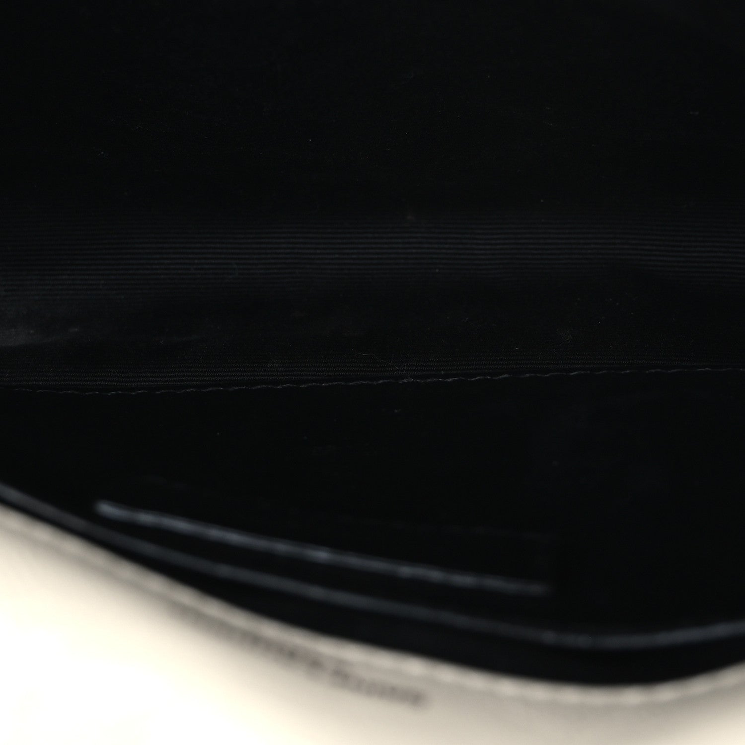 Saint Laurent Crinkled Calfskin Matelasse Monogram Baby Niki Chain Satchel Blanc Vintage 5 of 11