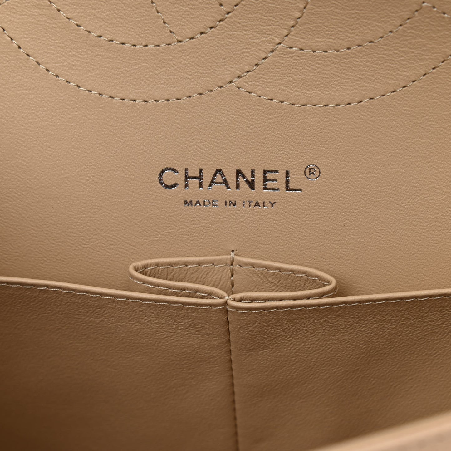 Caviar Quilted Jumbo Double Flap Beige Clair