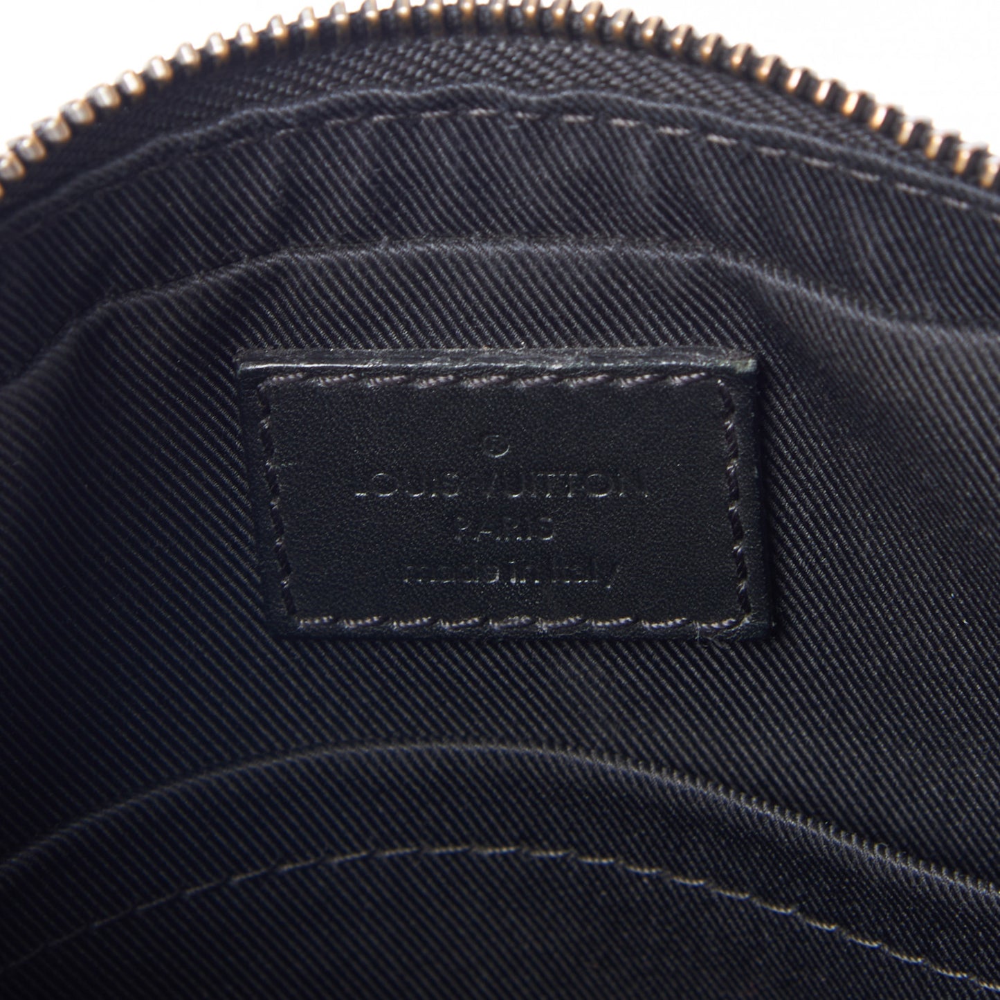 Damier Infini District Pochette Onyx