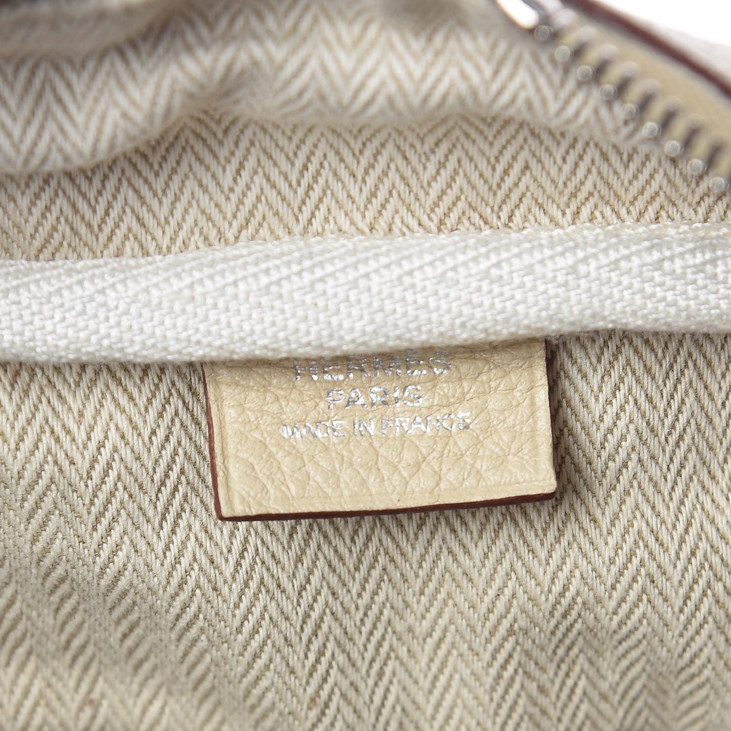 Hermes Taurillon Clemence Victoria II 35 Parchemin 8 of 12
