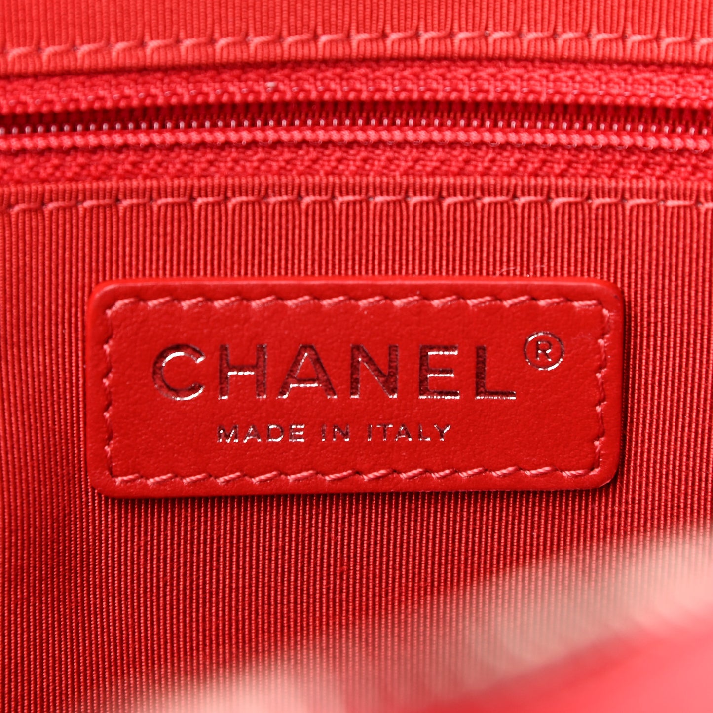 Crumpled Calfskin Quilted Medium Casual Rock Flap Red