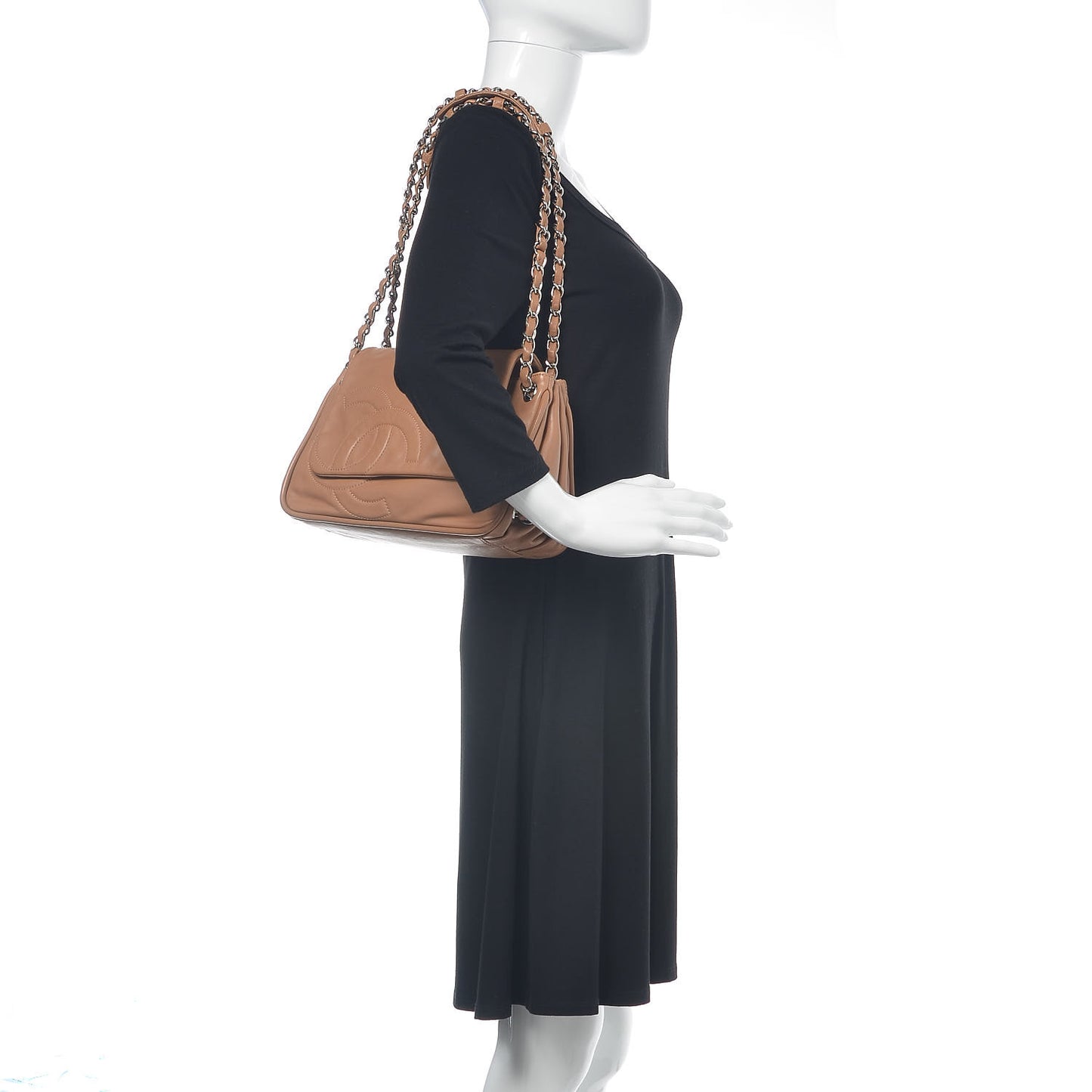 Calfskin Diagonal Ligne Flap Beige