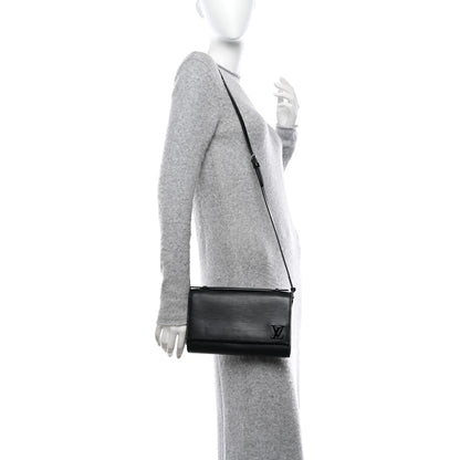 Louis Vuitton Epi Clery Black 2 of 15