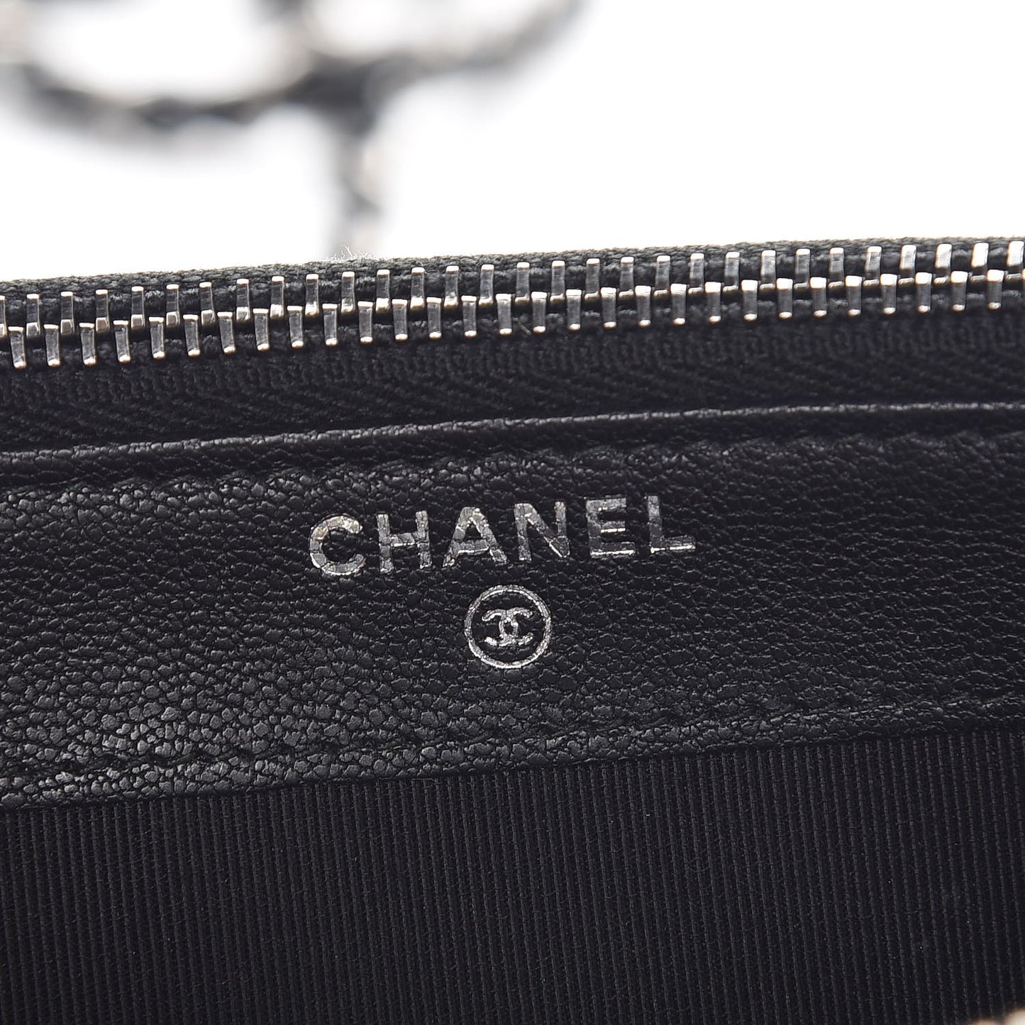 Sheepskin Chevron Quilted Studded Reissue Small Clutch With Chain Black