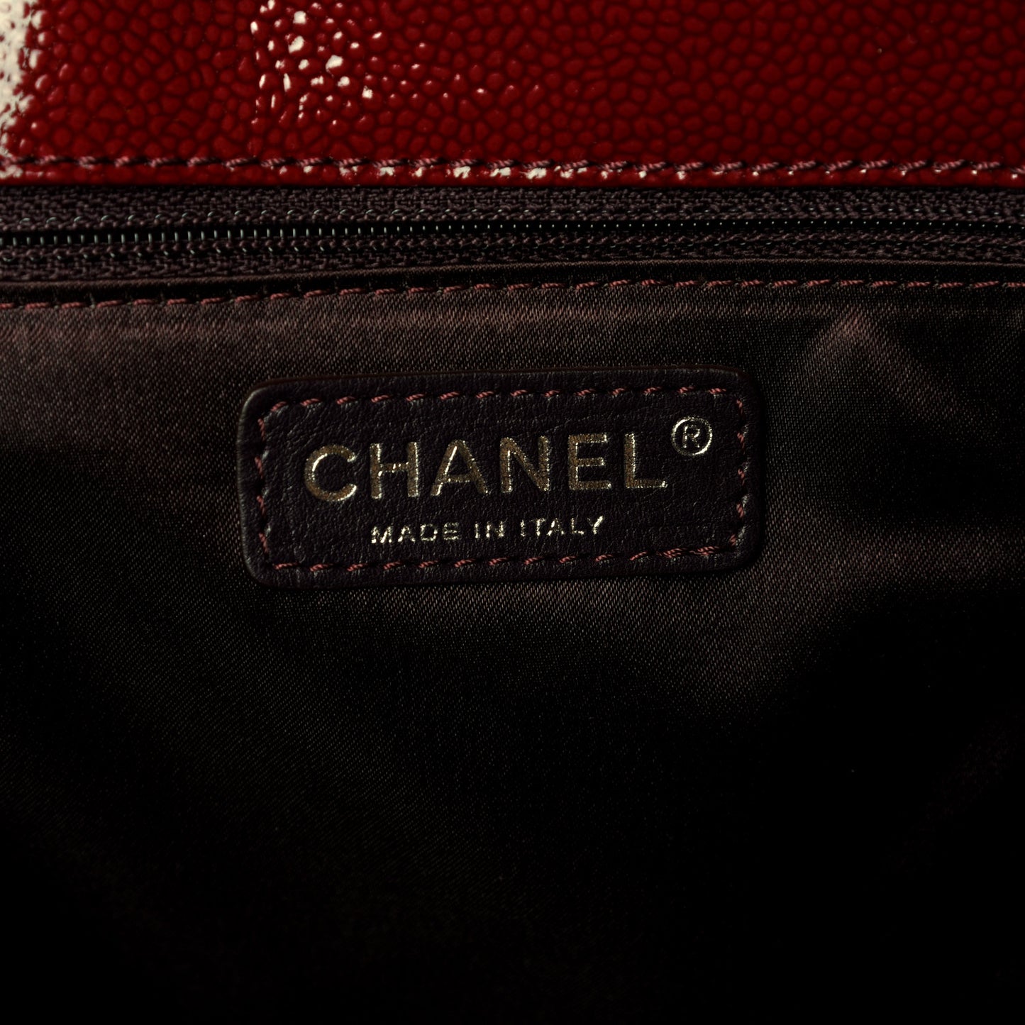 Patent Caviar Diamond Quilted Large Shine Reissue Tote Red