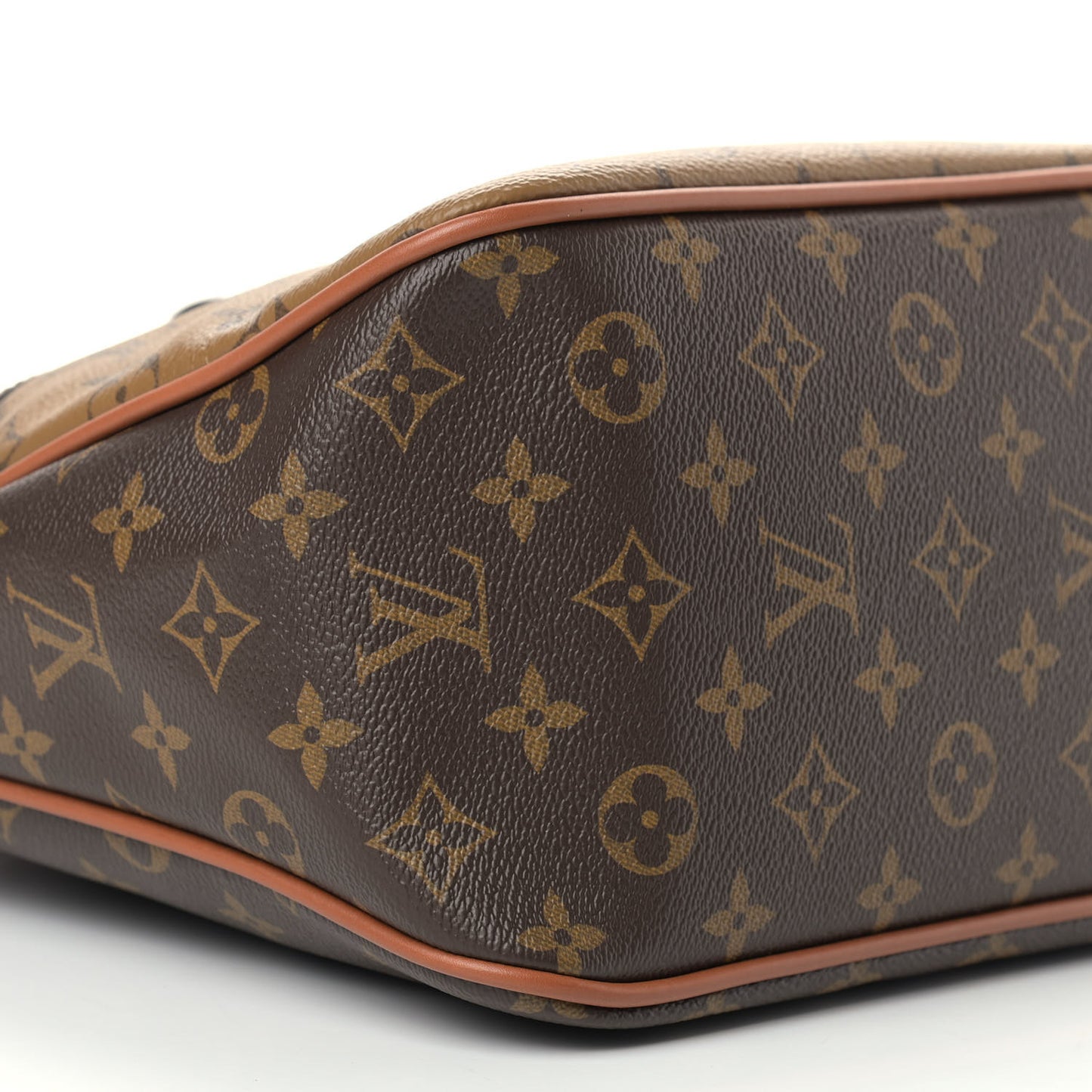 Reverse Monogram Dauphine Hobo MM