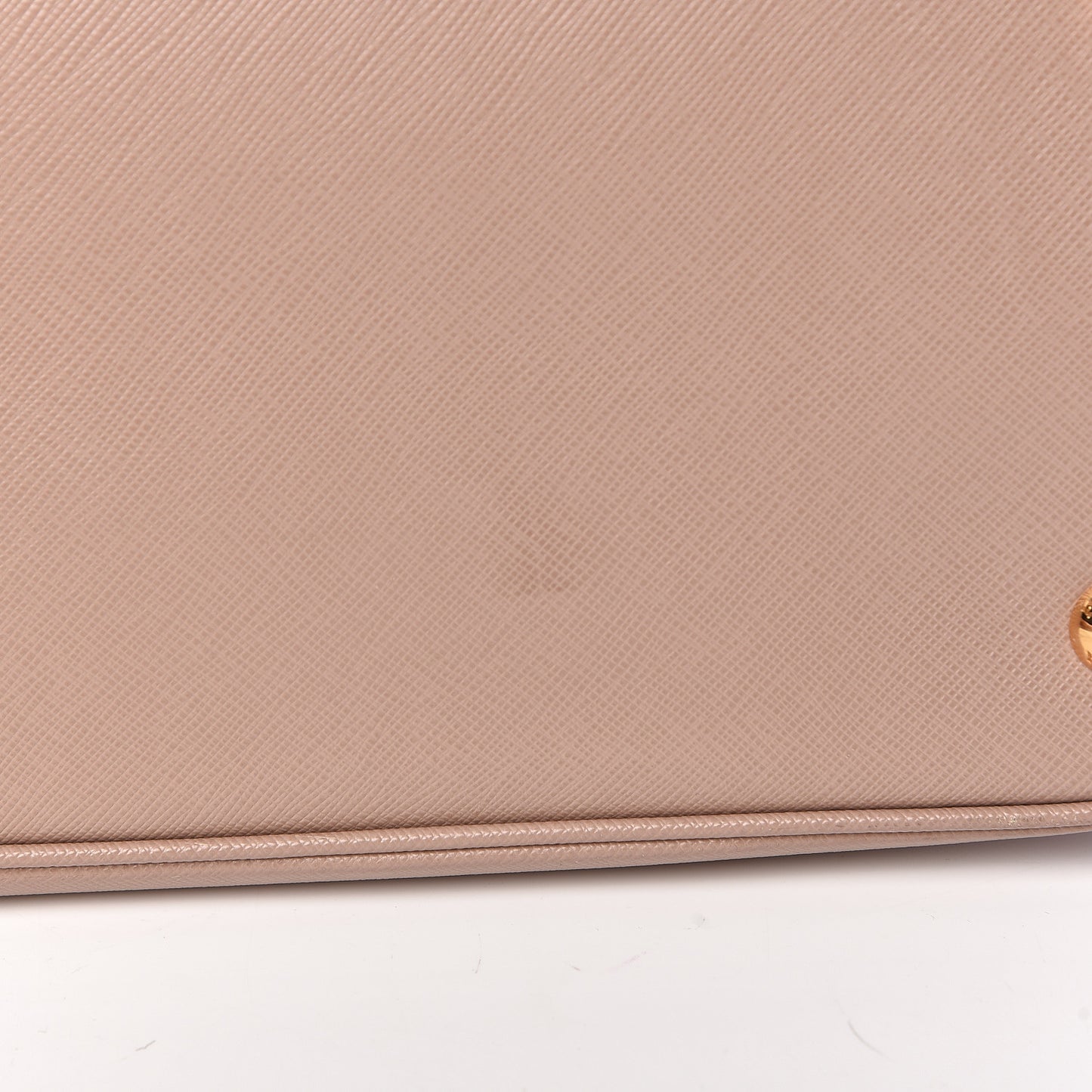 Saffiano Lux Medium Tote Cammeo