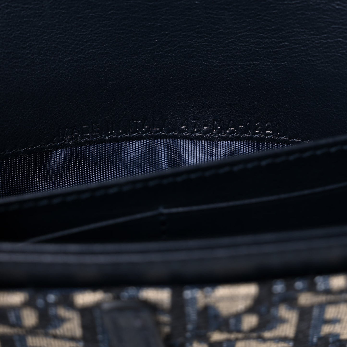 Oblique Saddle Chain Wallet Blue