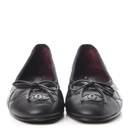 Chanel Aged Calfskin Quilted Cap Toe Ballerina Flats 35 Black 2 of 12