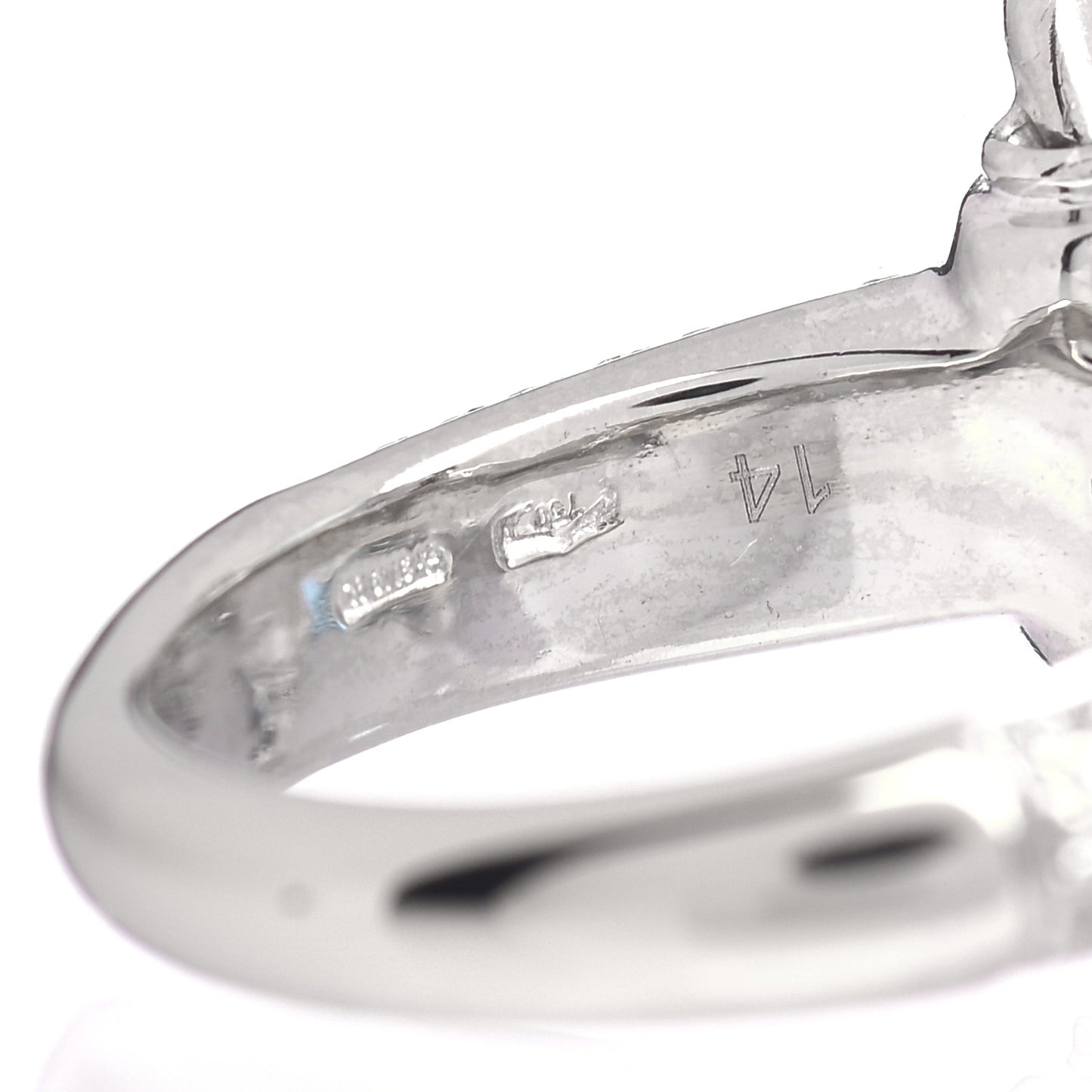 18K White Gold Diamond Blue Topaz Pave Horsebit Ring 53 6.5