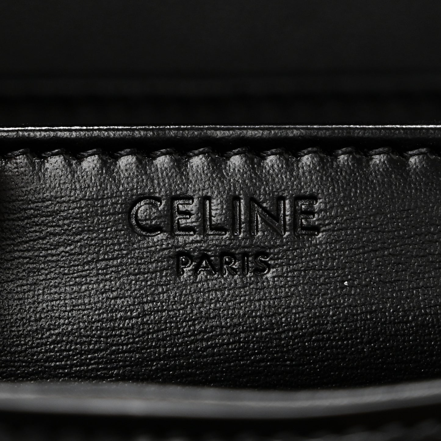 Calfskin Besace Clea Chain Triomphe Black