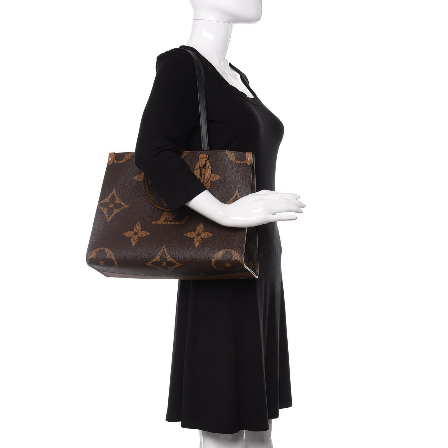 Reverse Monogram Giant Onthego MM