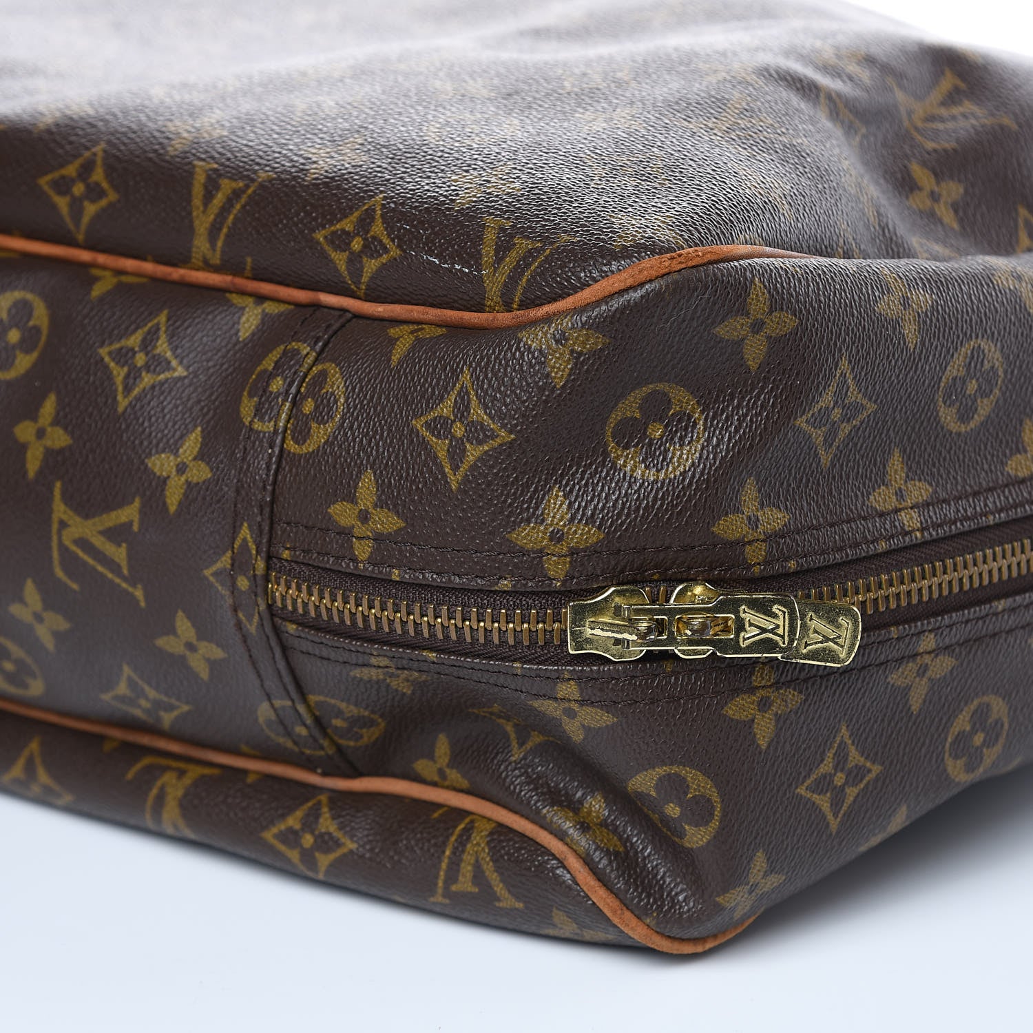 Louis Vuitton Monogram Alize 1 Compartment 9 of 20