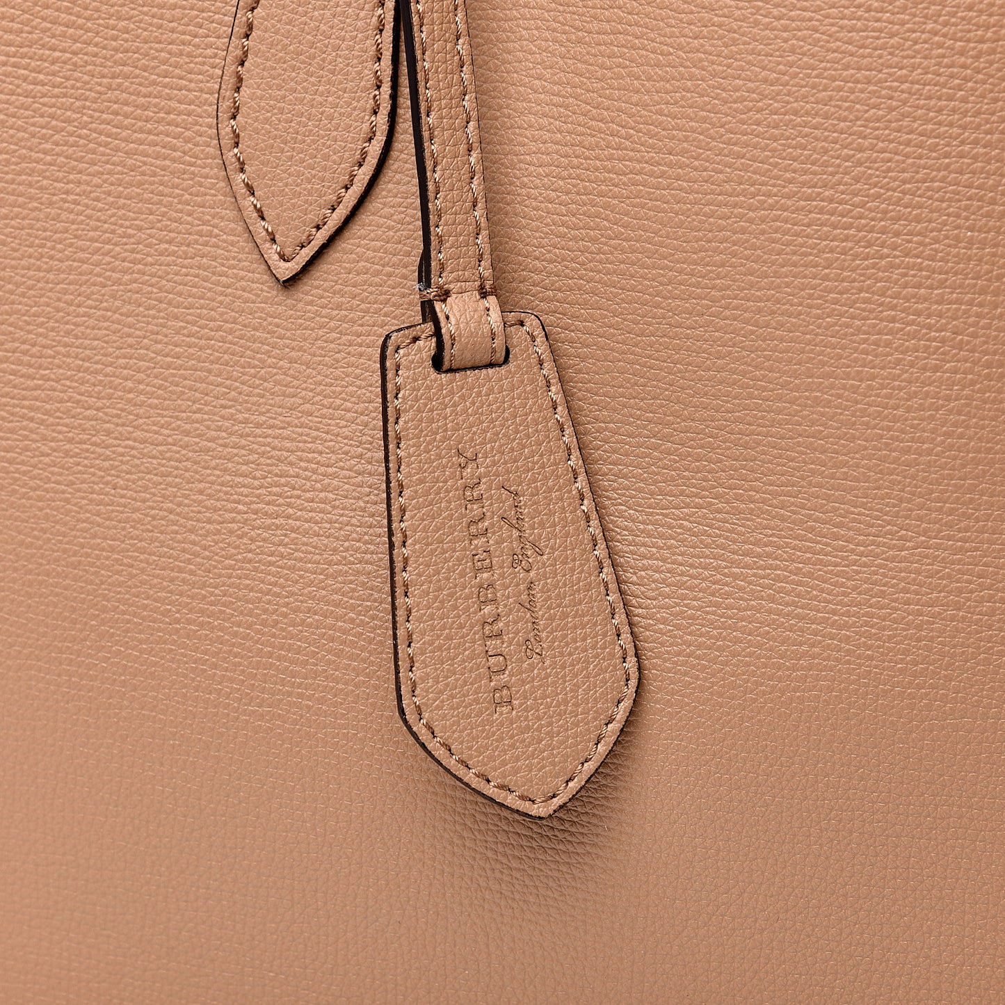 Grainy Calfskin Haymarket Check Medium Reversible Tote Mid Camel