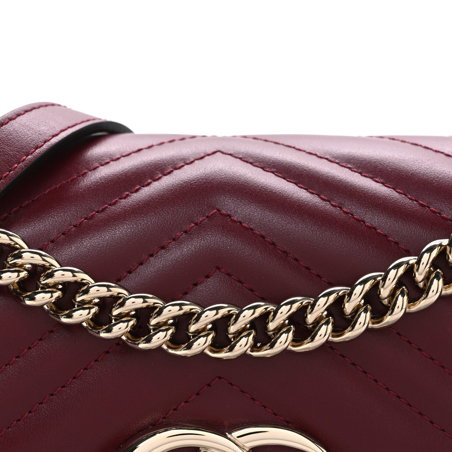 Calfskin Matelasse Medium GG Marmont Shoulder Bag Rosso Ancora Red