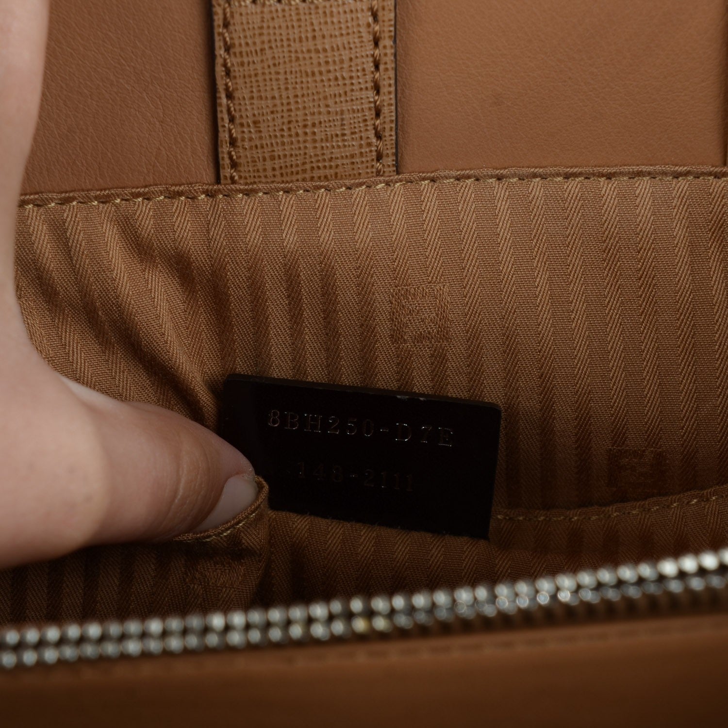 Fendi Vitello Elite Regular 2Jours Tote Orzo 10 of 11
