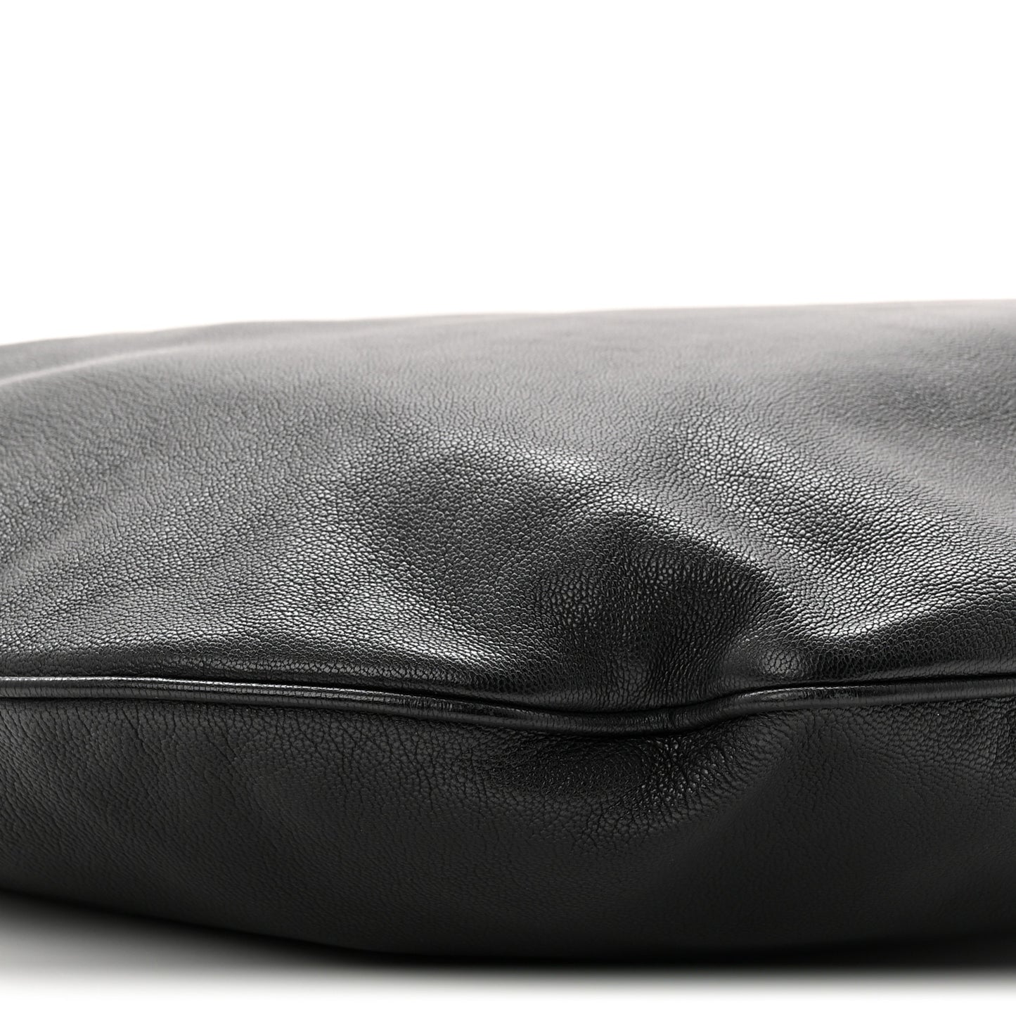 Calfskin Wave Hobo Black
