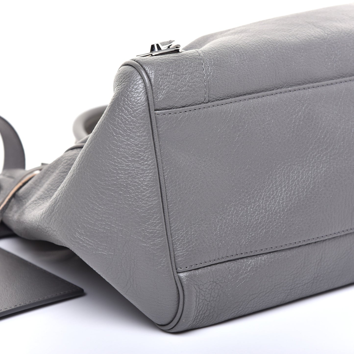 Chevre Silver Metallic Edge Hardware Velo Gris Acier