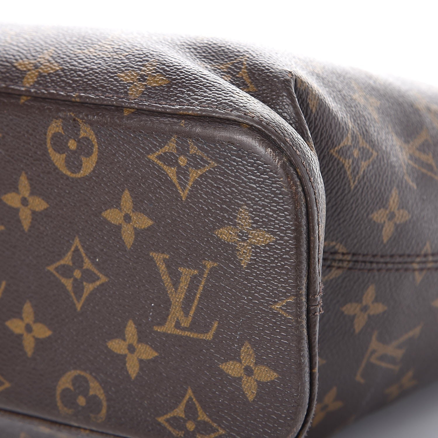 Louis Vuitton Monogram Luco 23 of 25