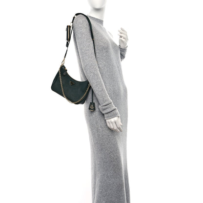 Prada Saffiano Lux Re-Edition 2005 Shoulder Bag Smeraldo 2 of 8