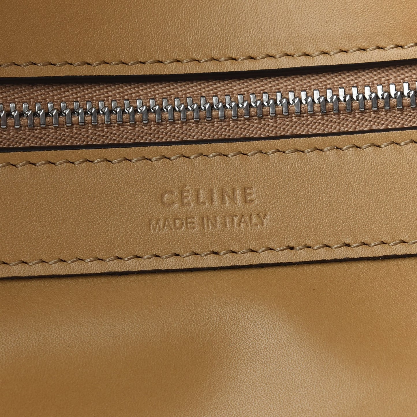 Satinated Natural Calfskin Large Studs Vertical Cabas Sand