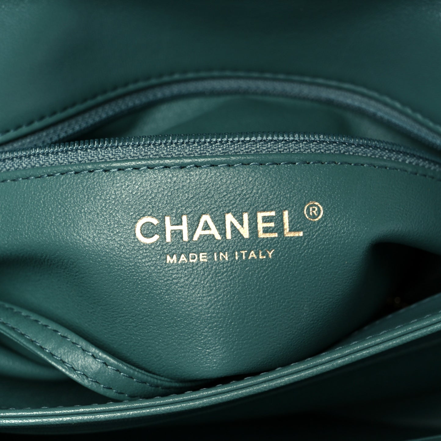 Lambskin Quilted Medium Trendy CC Flap Dual Handle Bag Green