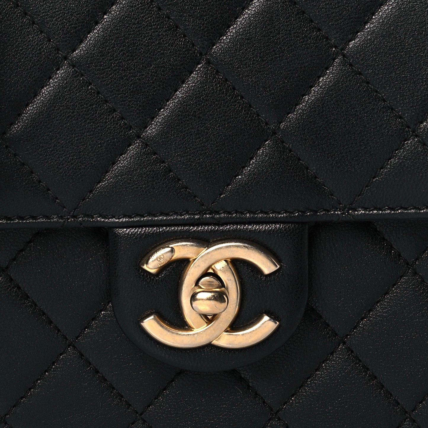 Goatskin Quilted Chic Pearls Flap Black