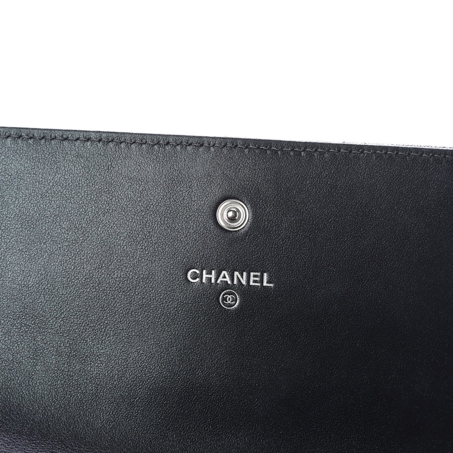 Iridescent Caviar Quilted Classic Pouch Clutch Black