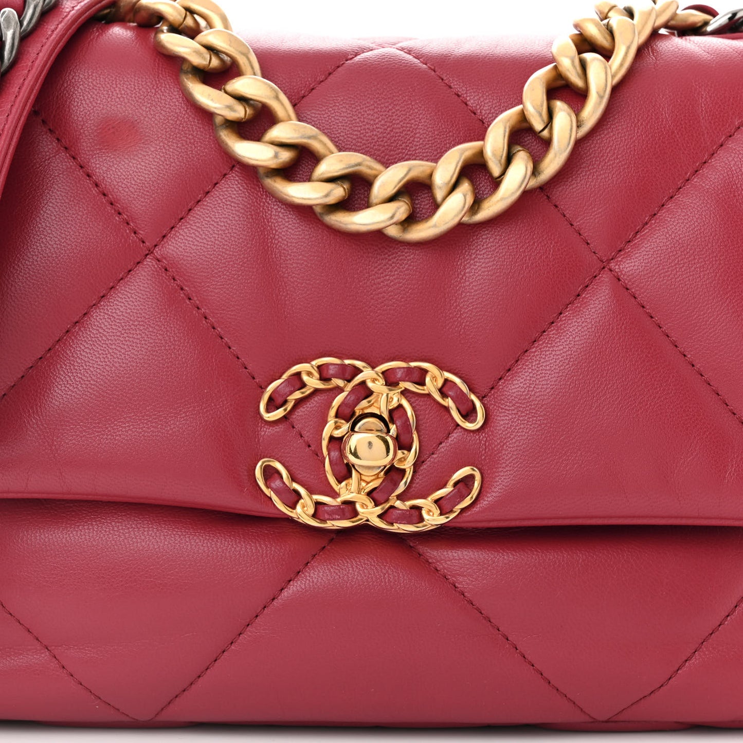 Goatskin Quilted Medium Chanel 19 Flap Red