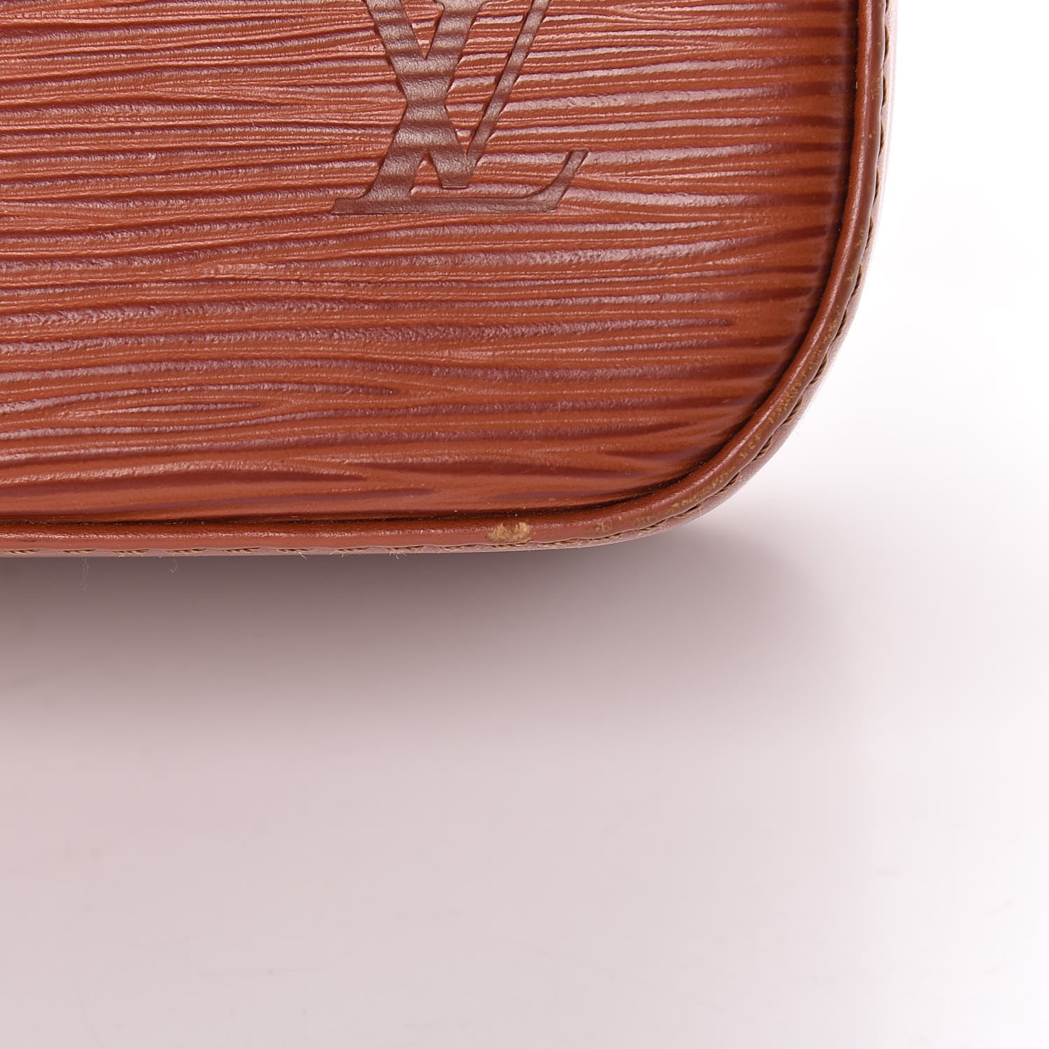 Louis Vuitton Epi Buci Kenyan Fawn 18 of 18