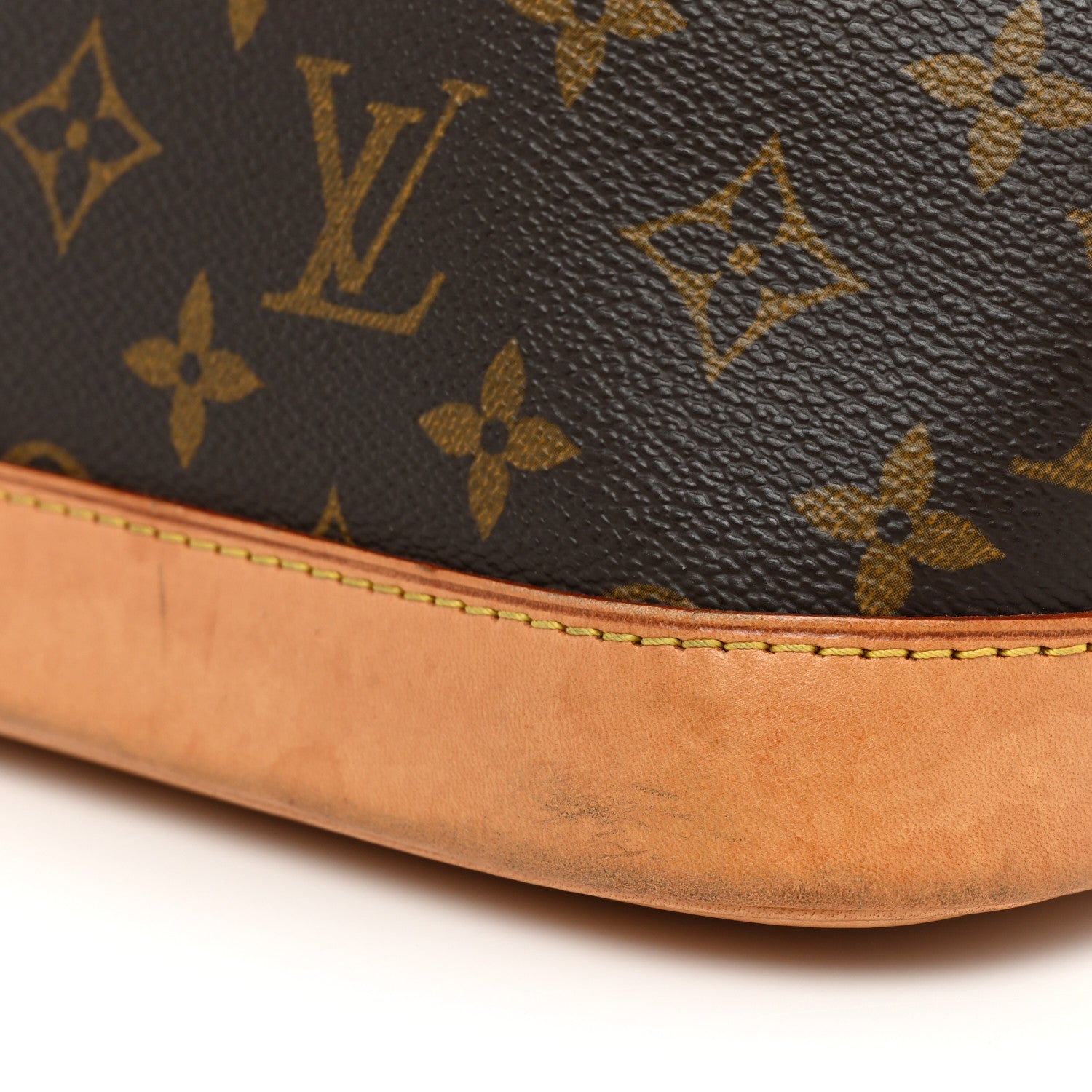 Louis Vuitton Monogram Alma PM 8 of 18
