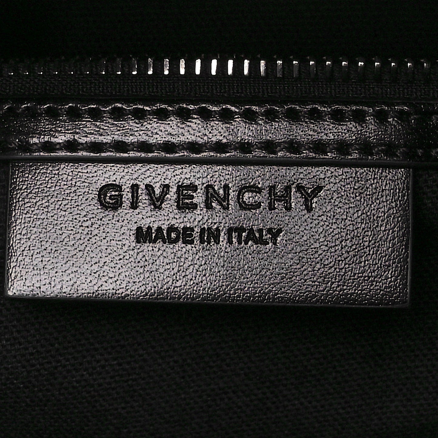 Shiny Lord Calfskin Small Antigona Black