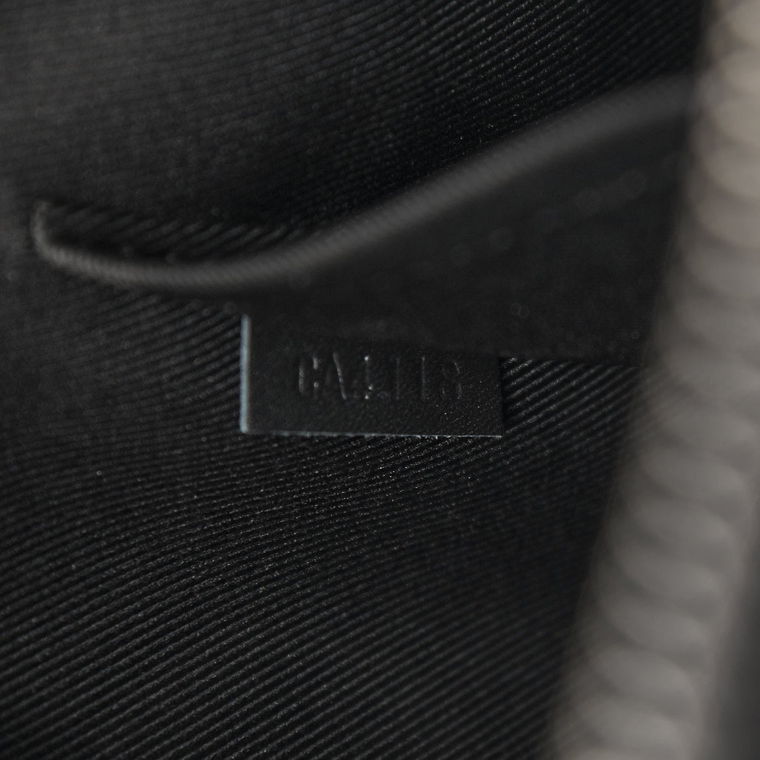 Louis Vuitton Damier Infini Discovery Messenger BB Onyx 7 of 11