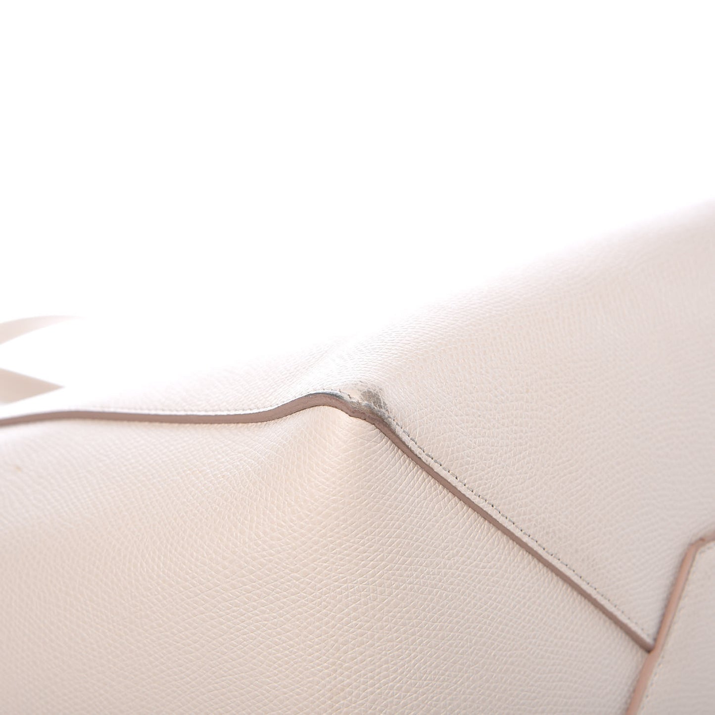 Grained Calfskin Medium Horizontal Cabas Phantom White