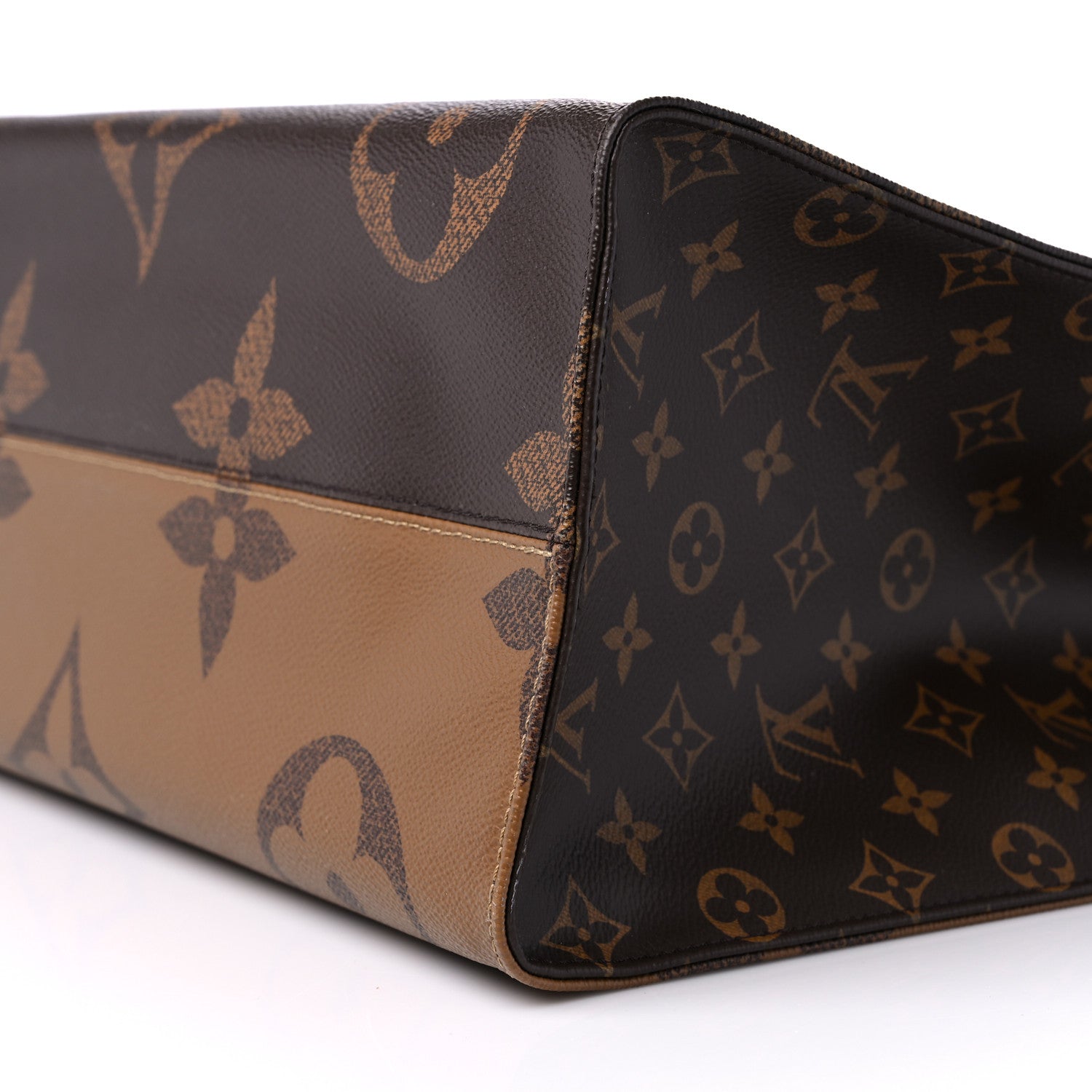 Louis Vuitton Reverse Monogram Giant Onthego GM 9 of 10